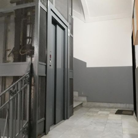 Appartamento City Center 那不勒斯 外观 照片